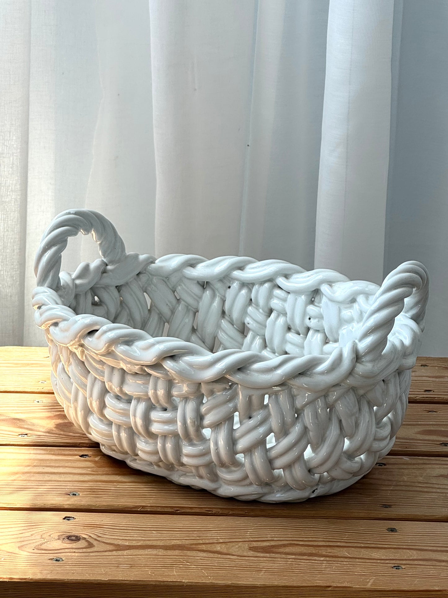 Ceramic basket