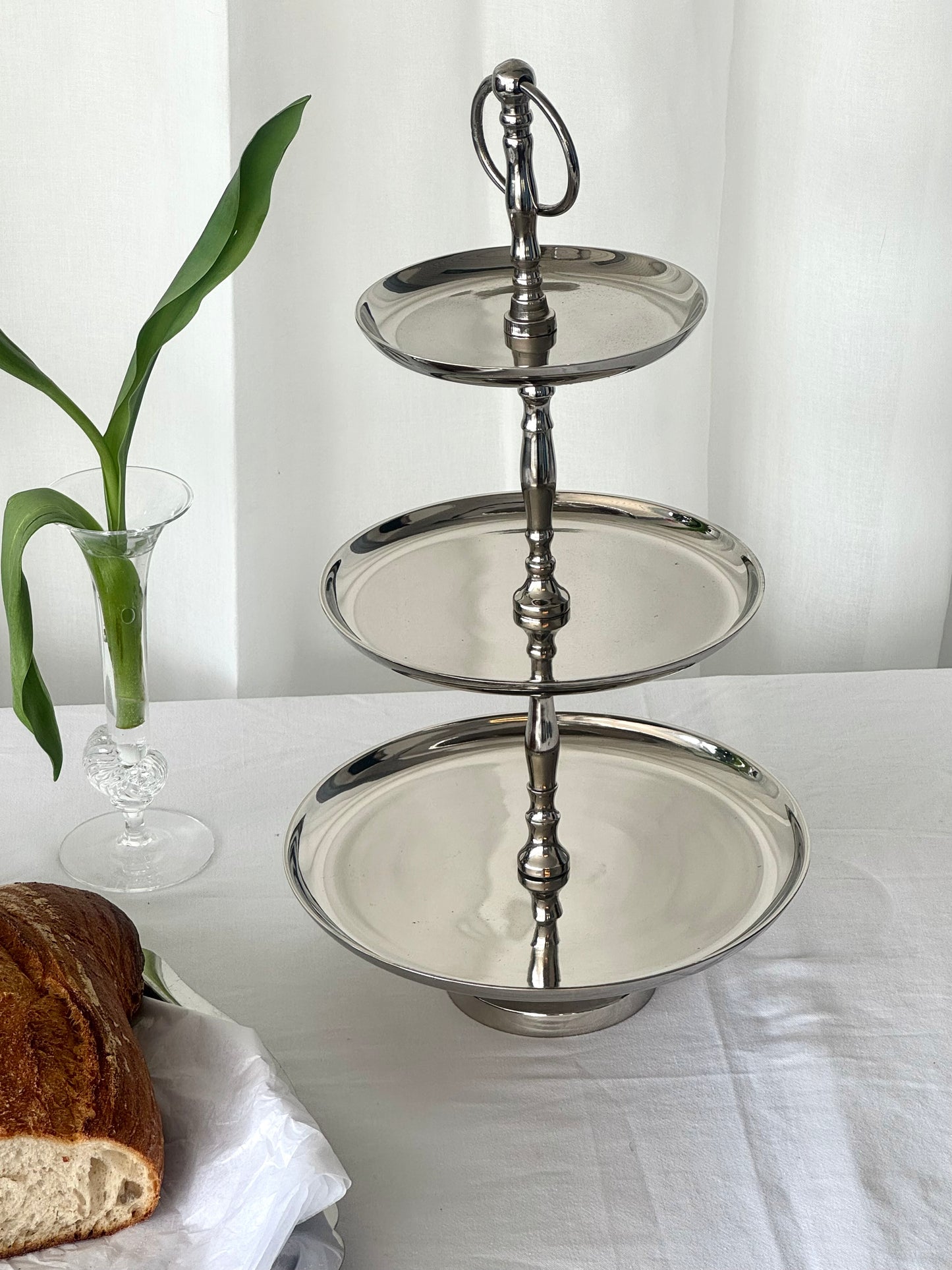 3 tier etagere