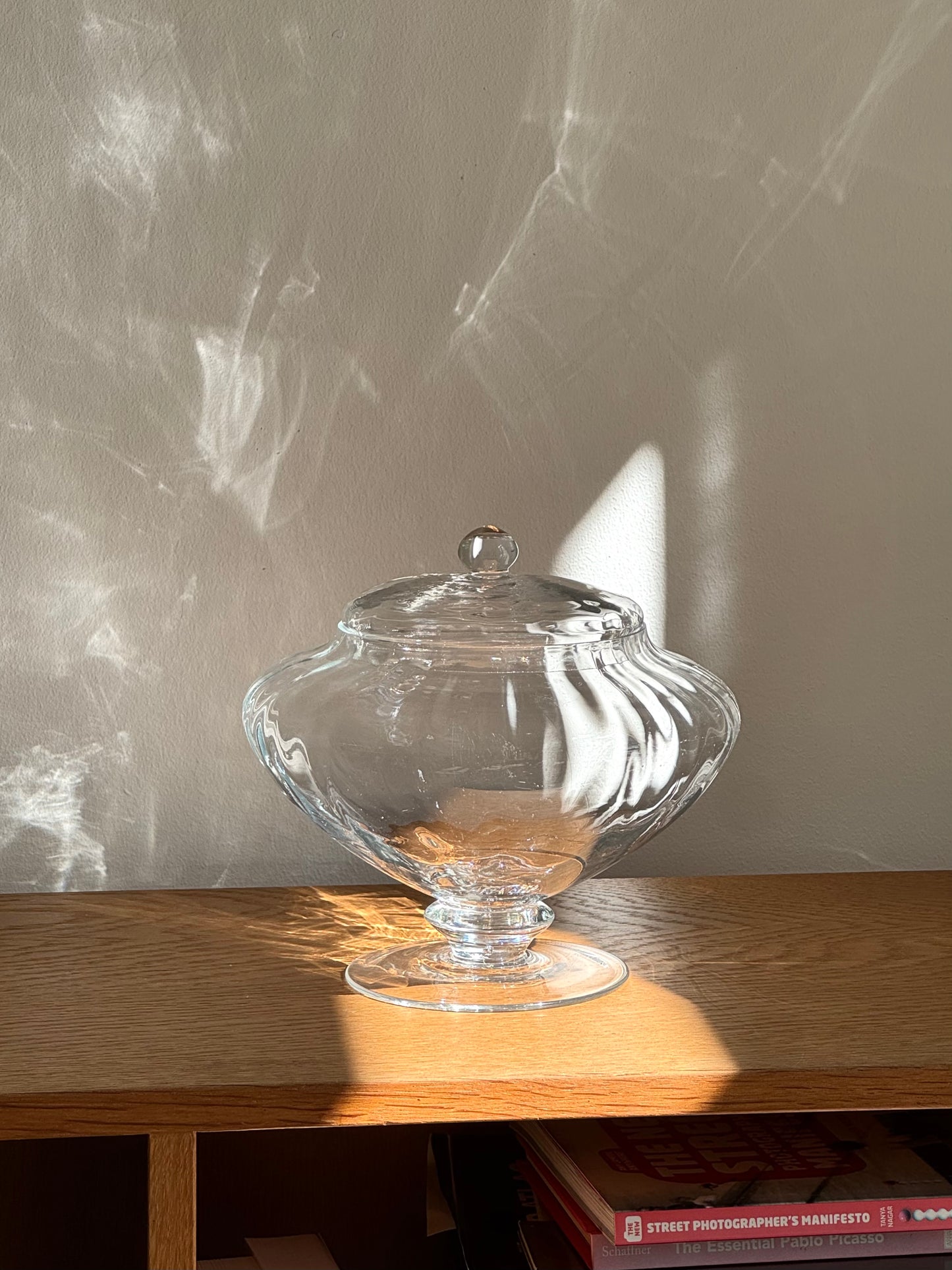 Glass bonbonniere