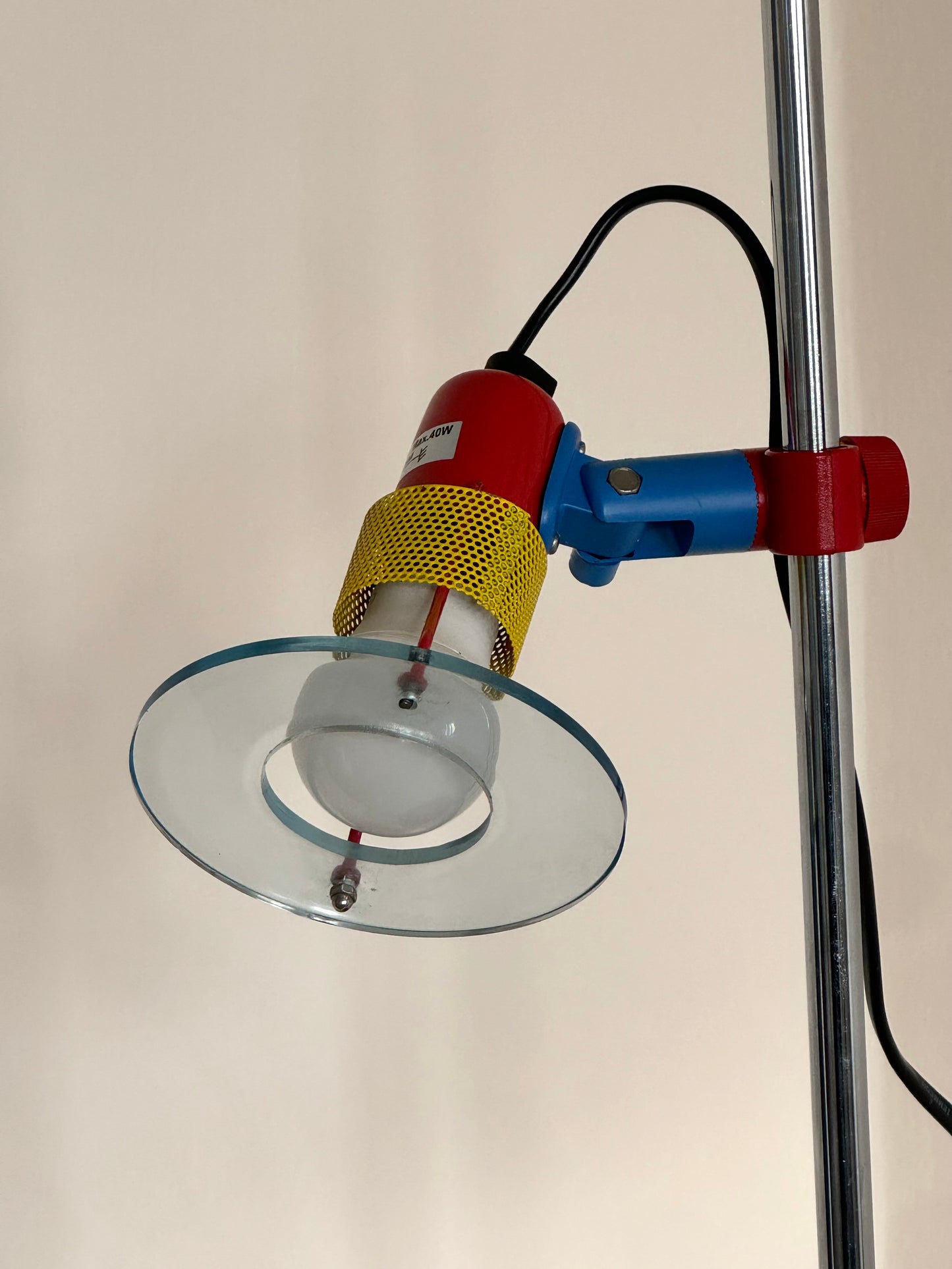 Desk lamp