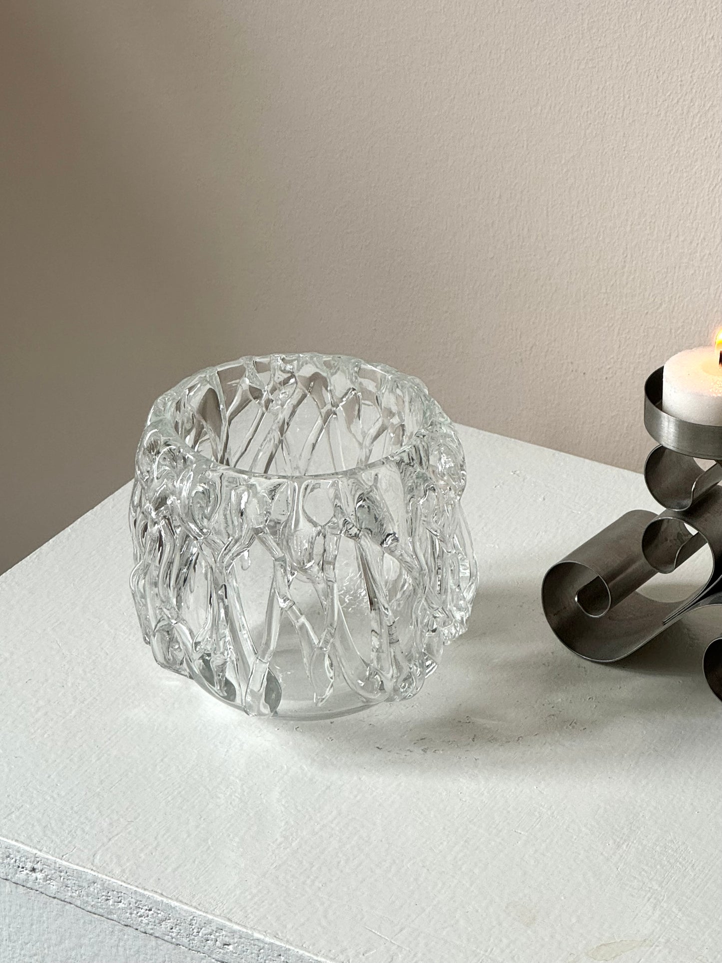 Structured vase