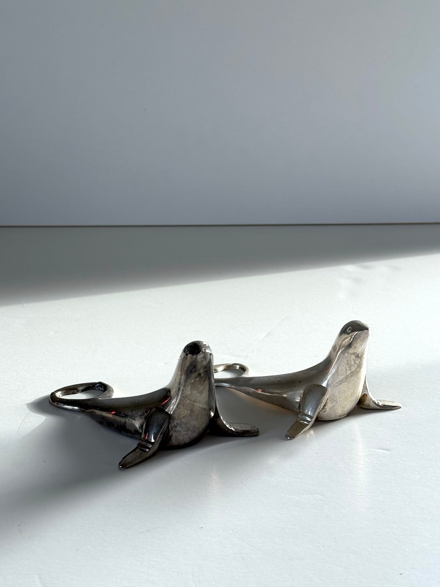 Seal bottle opener