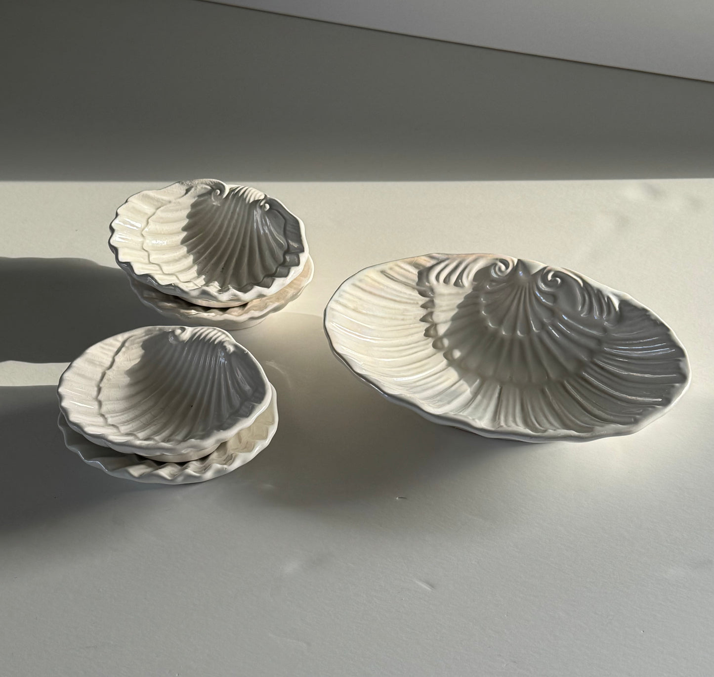 Small clam bowls