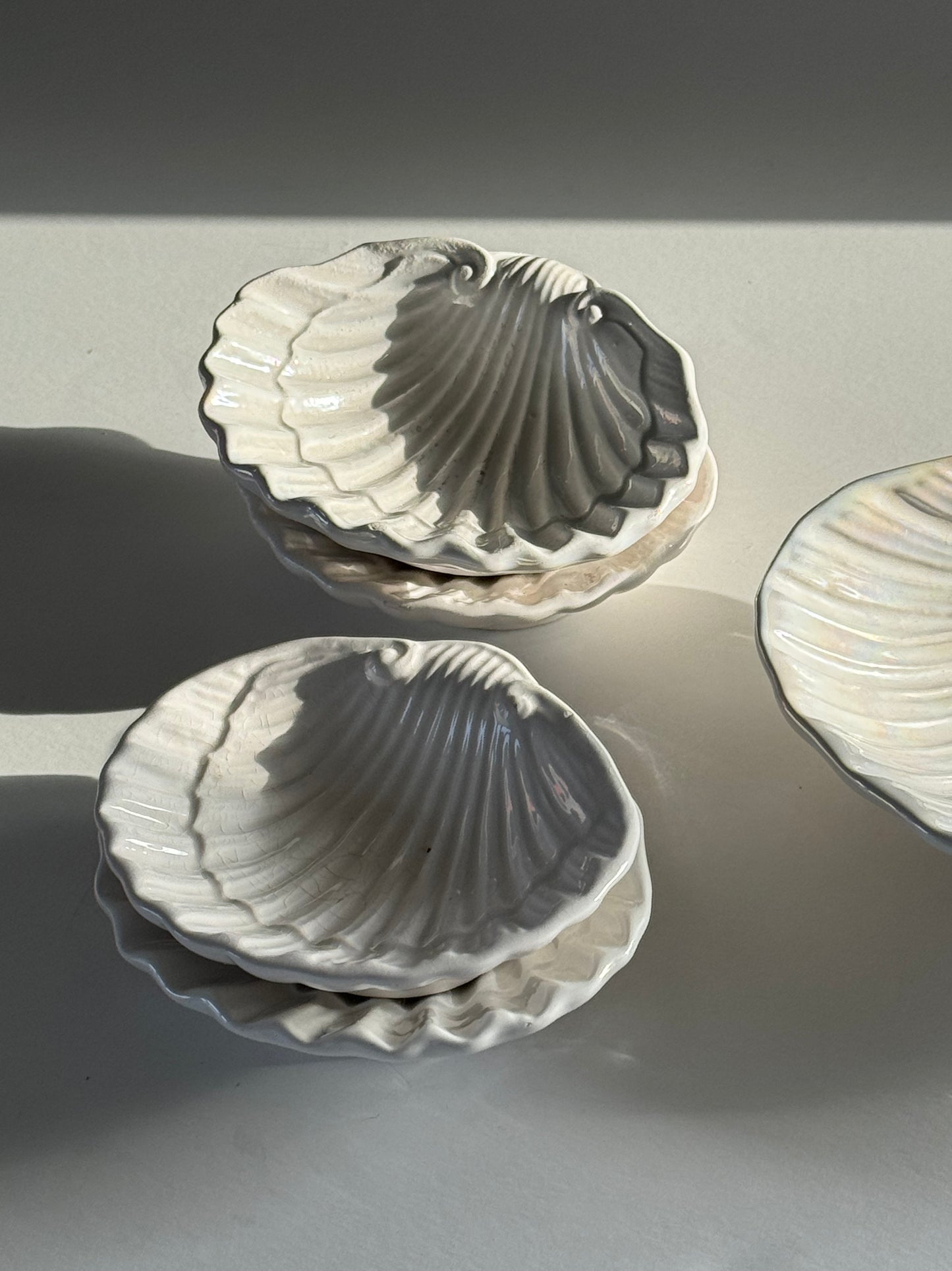 Small clam bowls