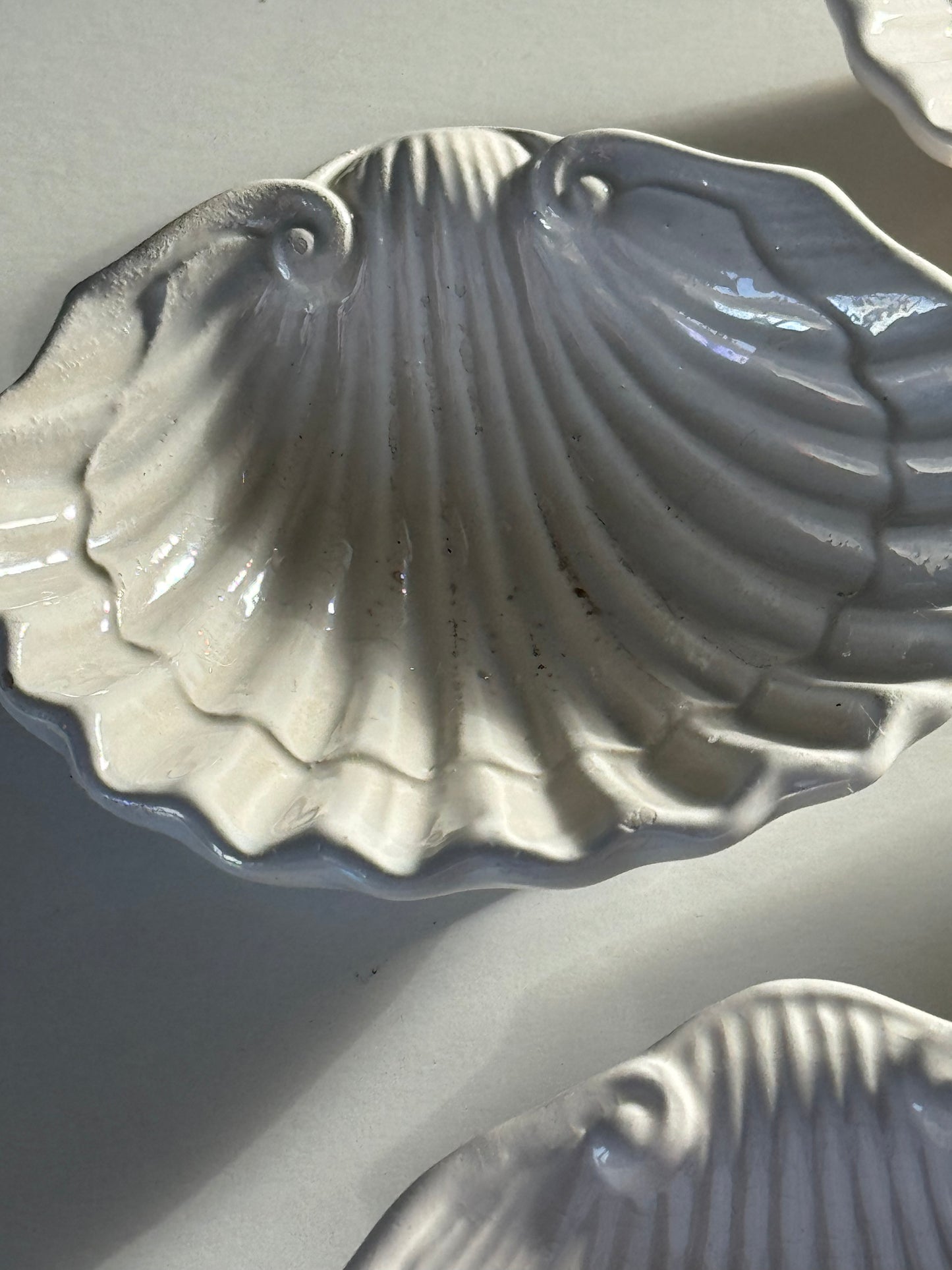 Small clam bowls