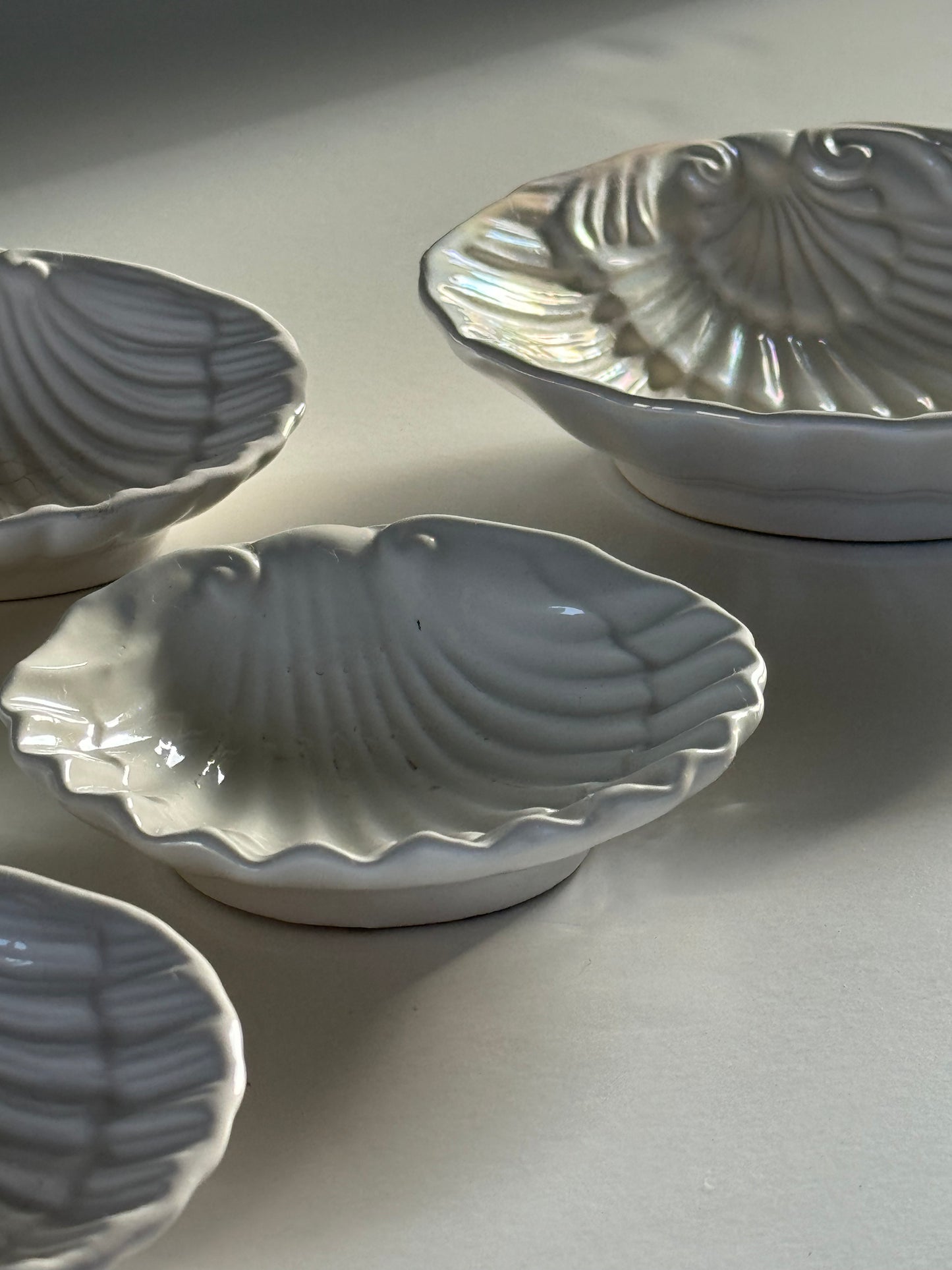 Small clam bowls