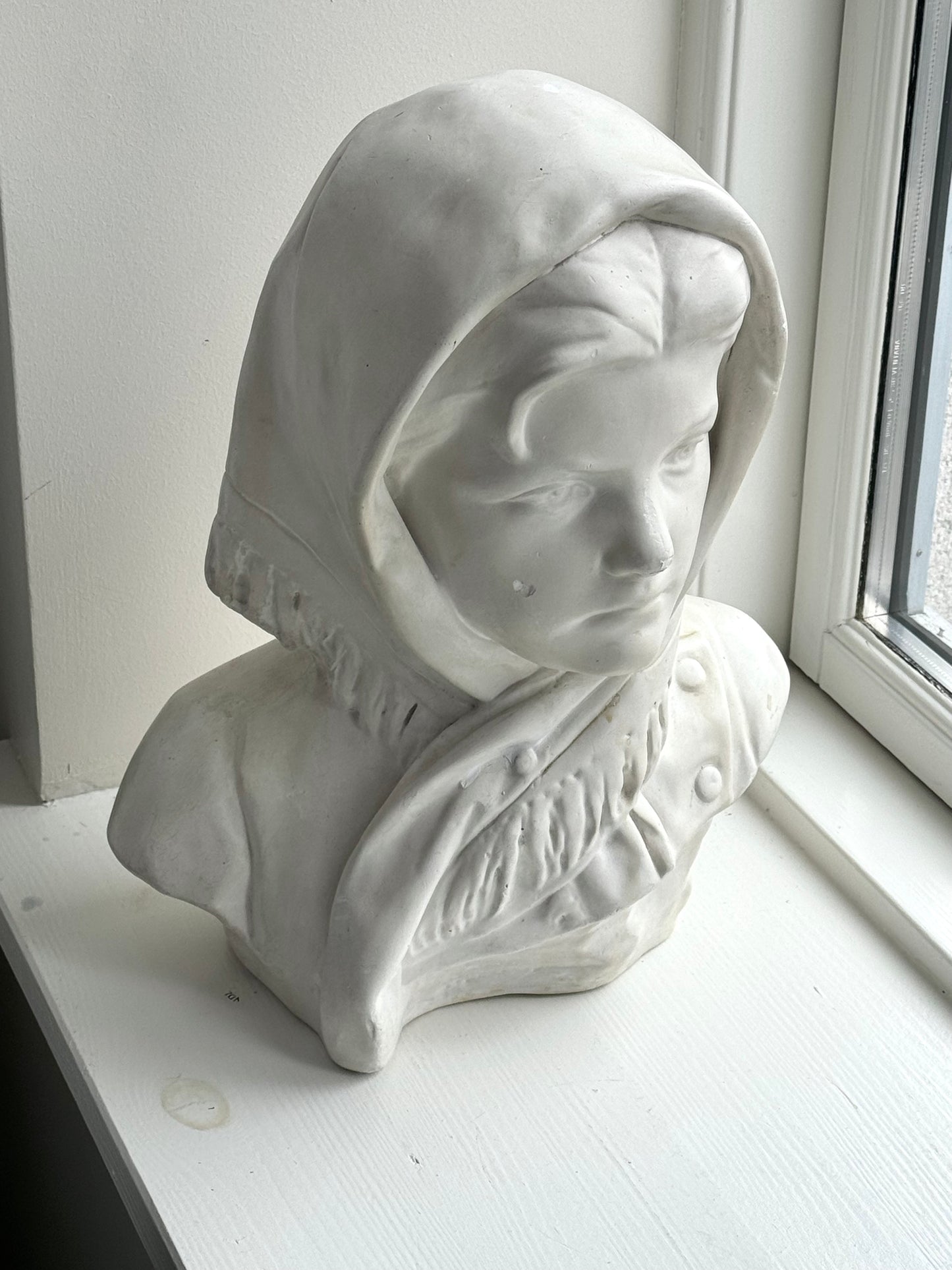 Plaster bust young lady