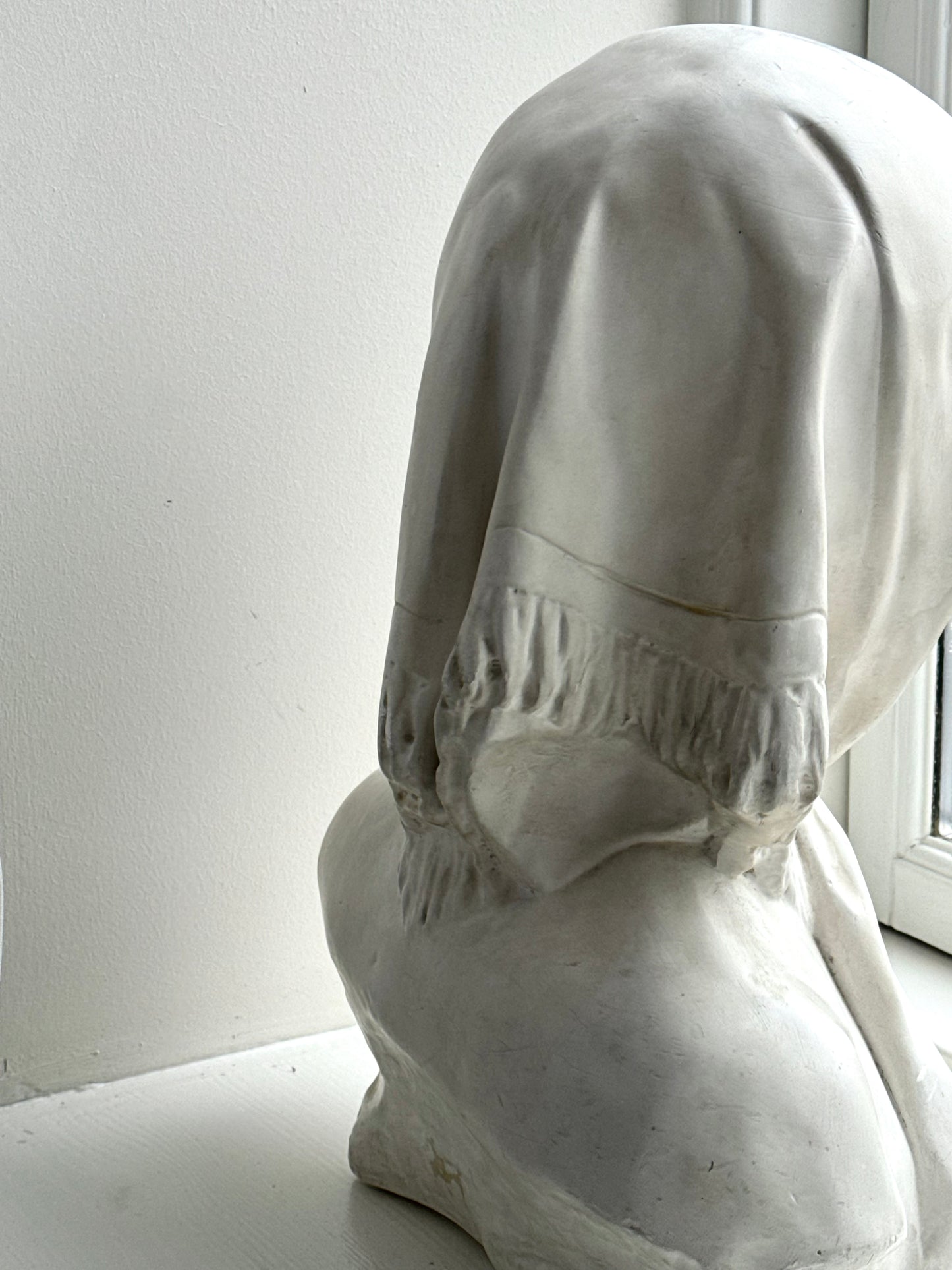 Plaster bust young lady