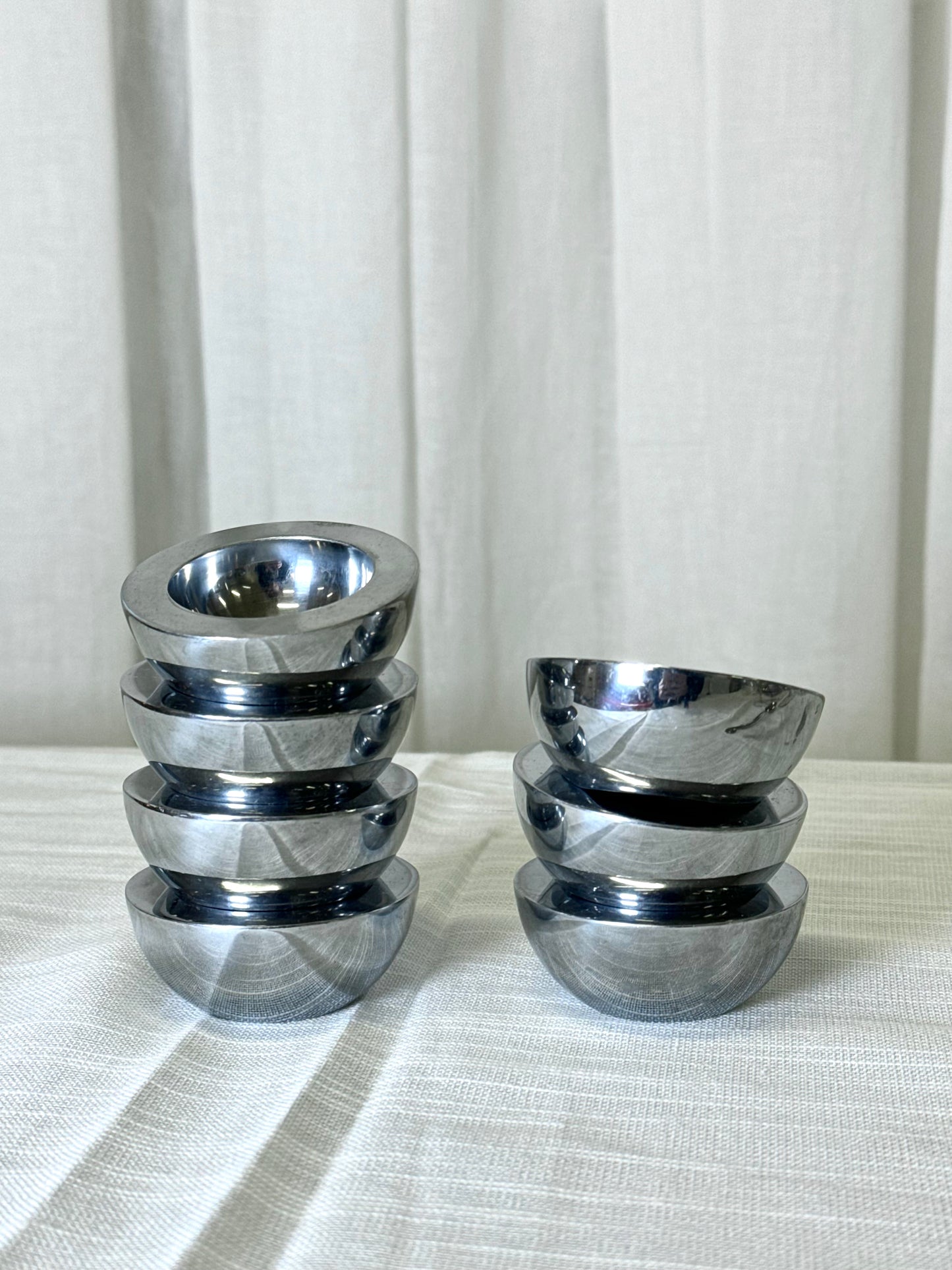 Aluminium egg cups