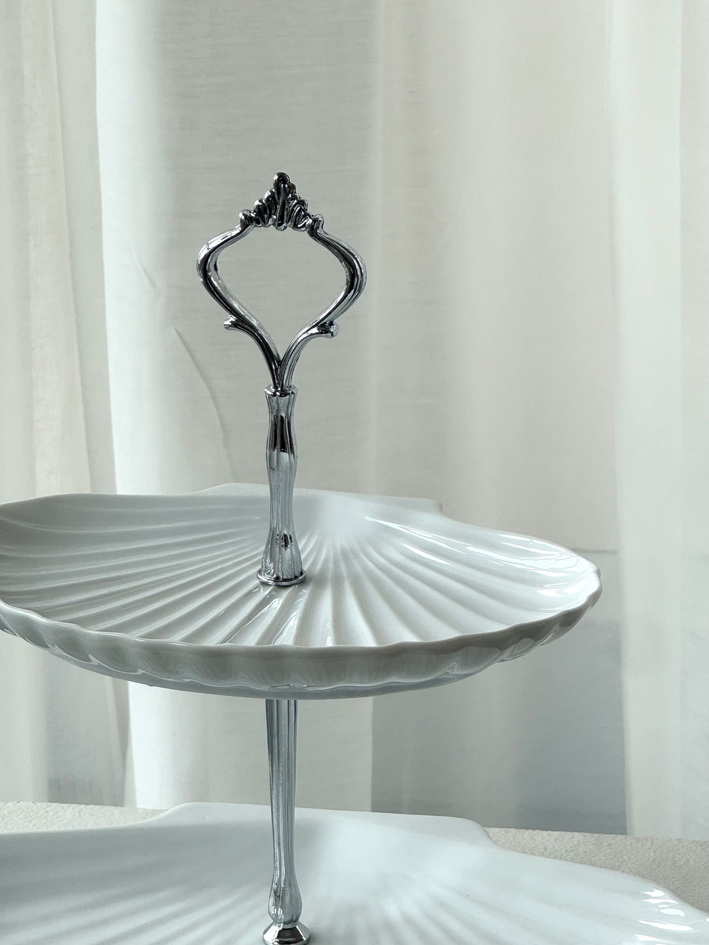 Porcelain etagere