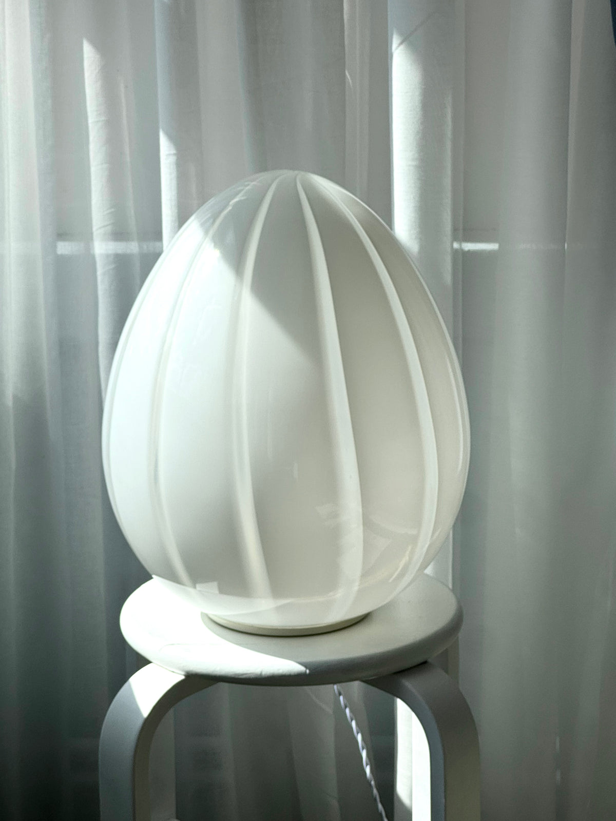 Vintage Murano egg lamp