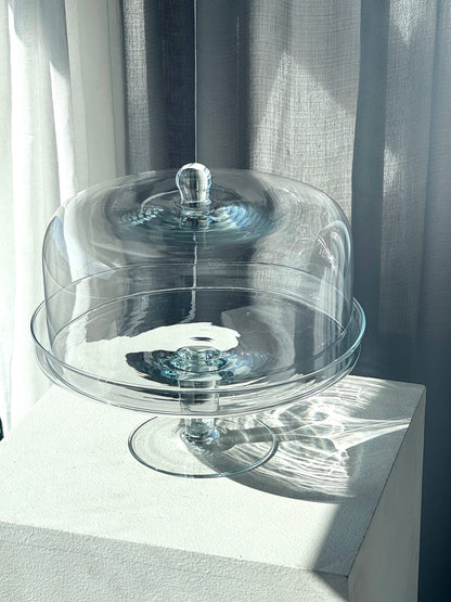 Handmade cake dish