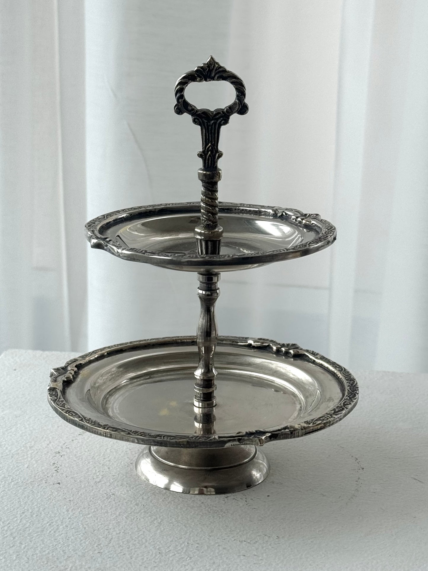 Small etagere