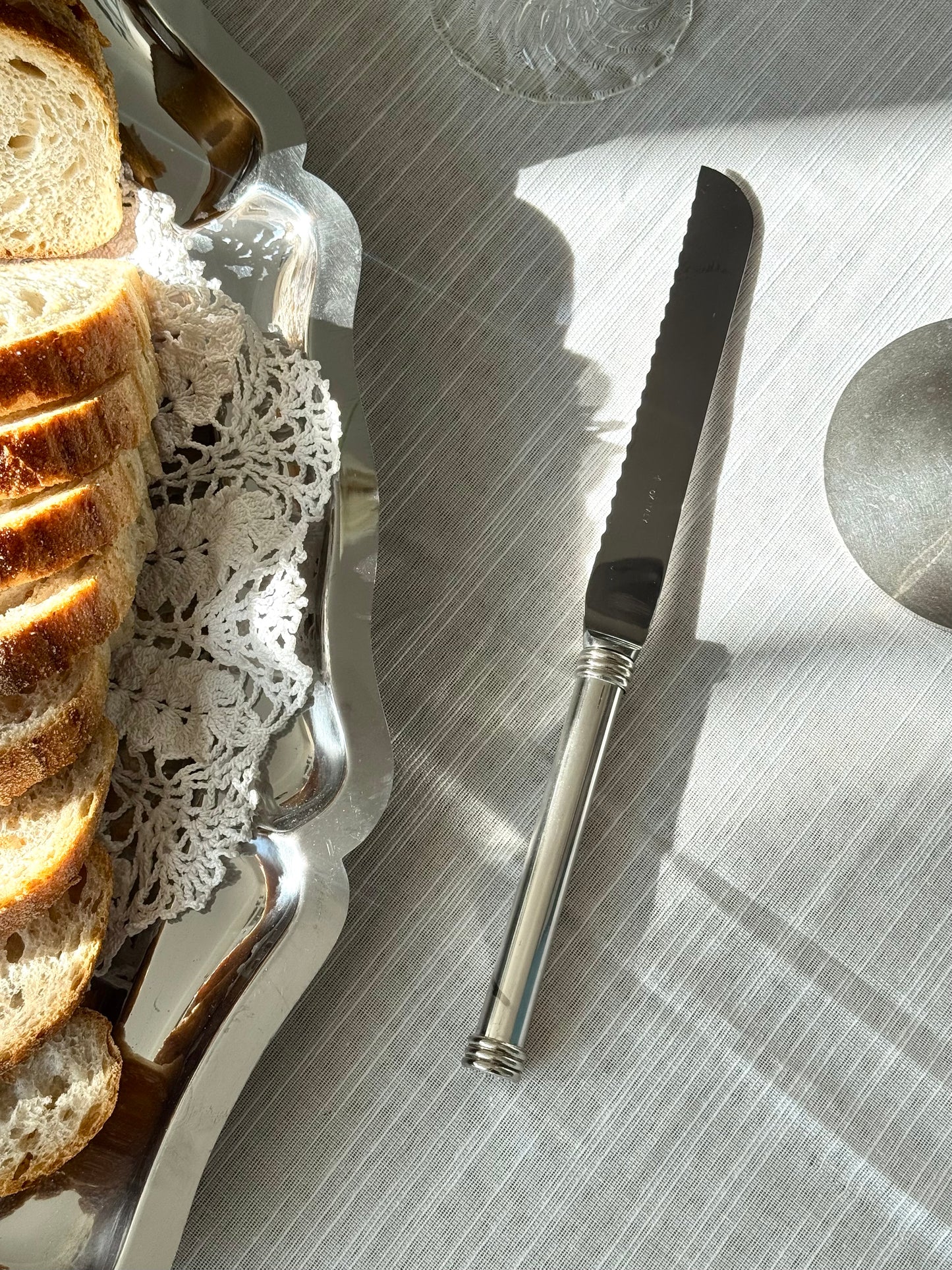 Bread knife