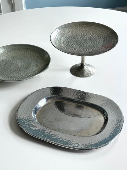 Hammered cake dish