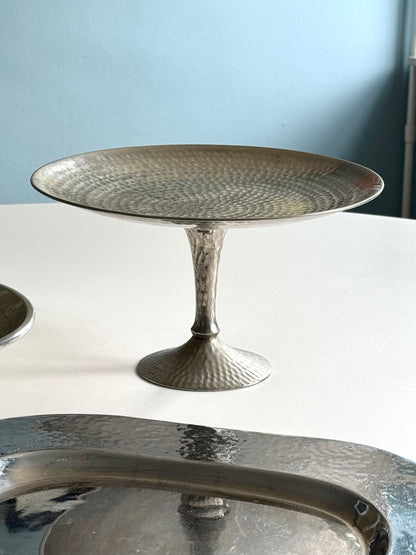Hammered stand