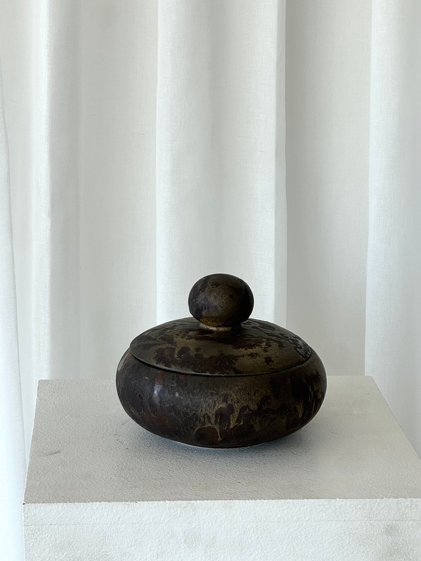 Ceramic bonbonniere