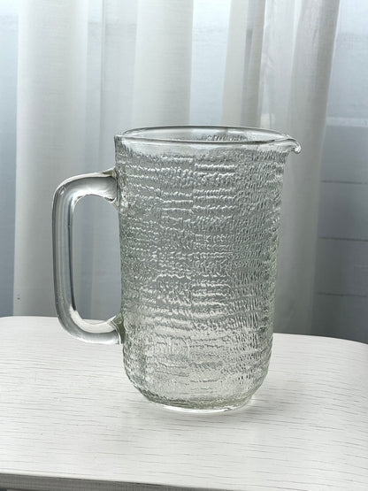 Structured jug