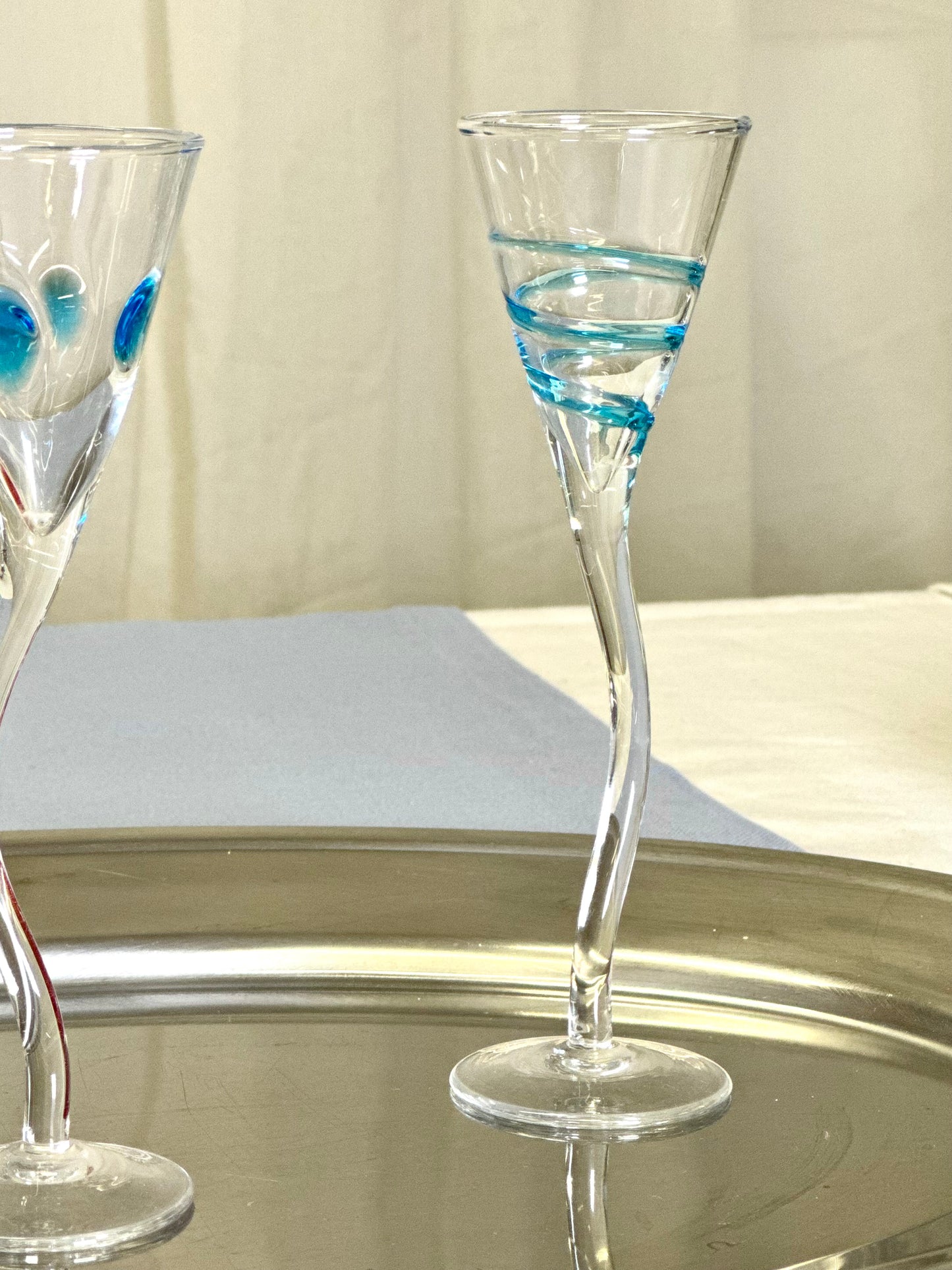 Squiggle liqour glasses