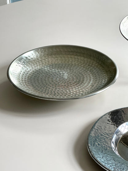 Hammered cake dish