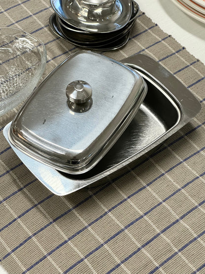 Butter dish