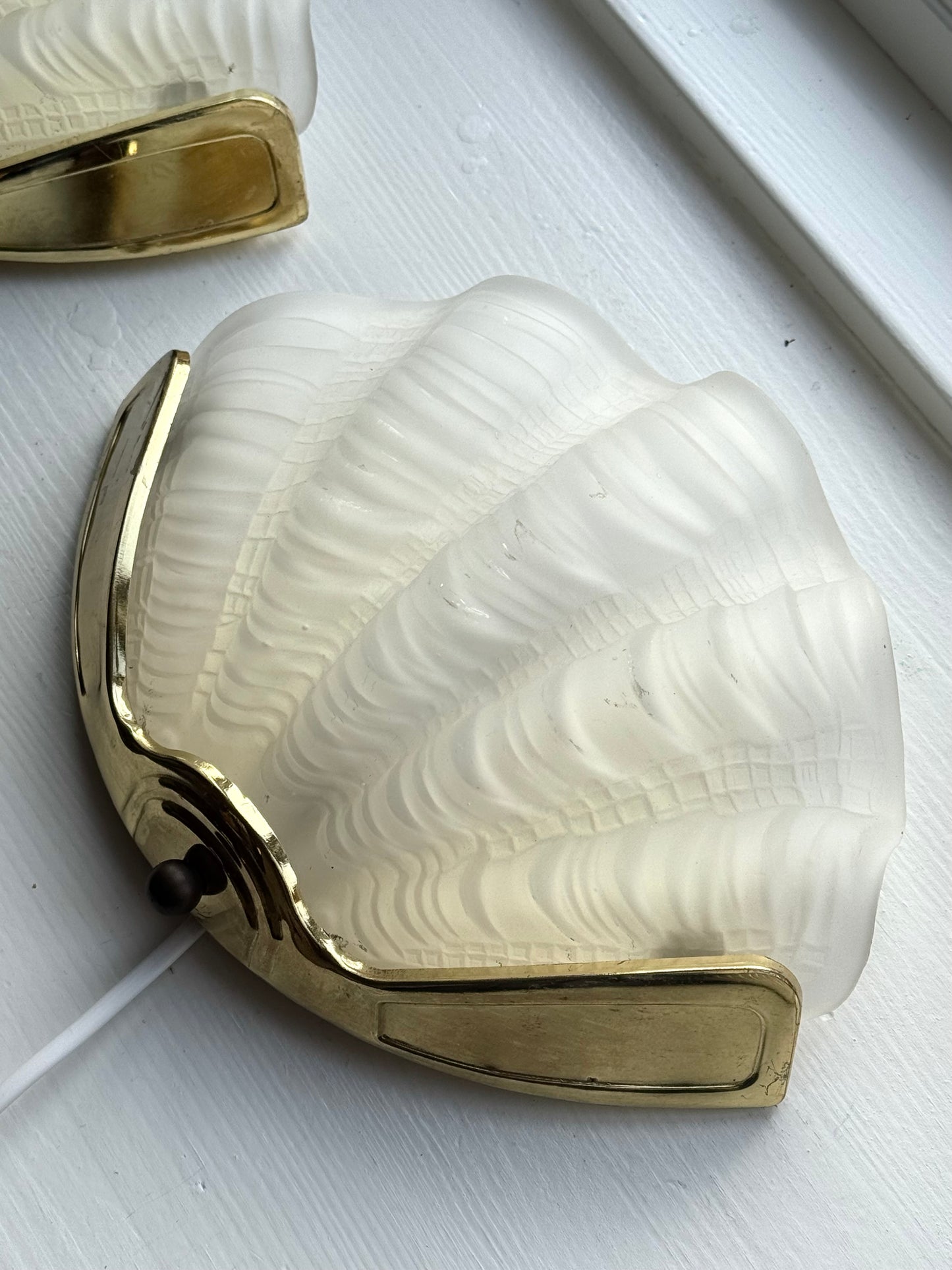 Art deco clam lamp