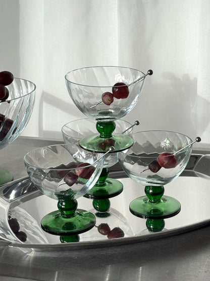 Swirling bowl on foot