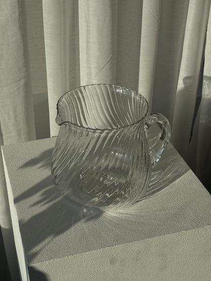Swirling jug