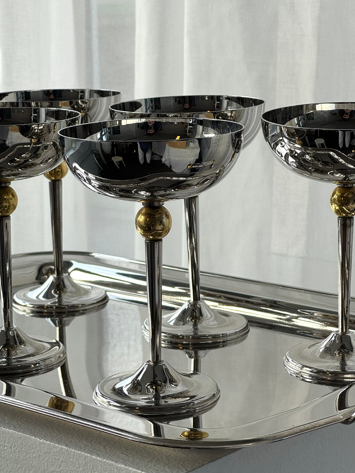 Tall coupes with tray