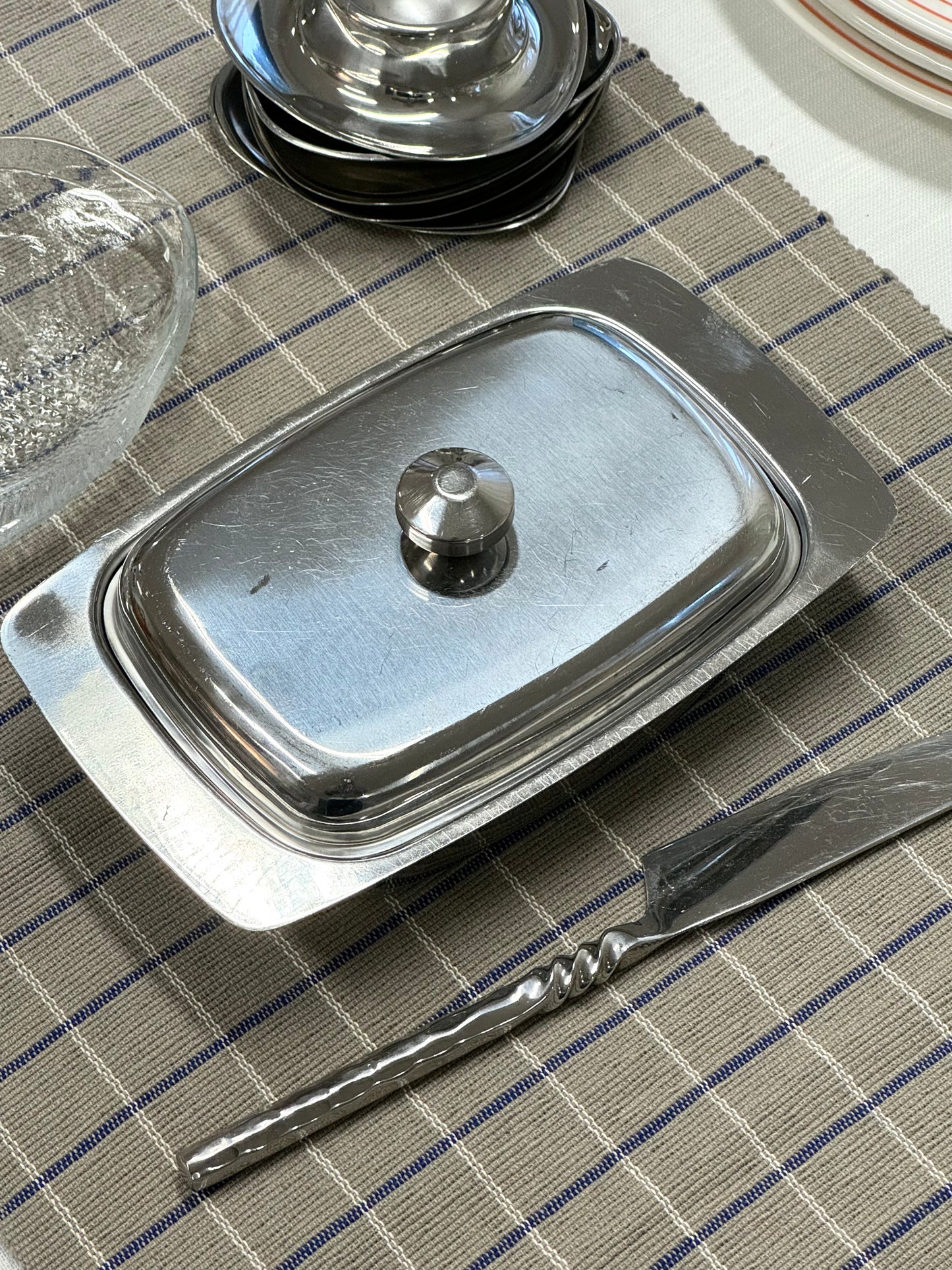 Butter dish