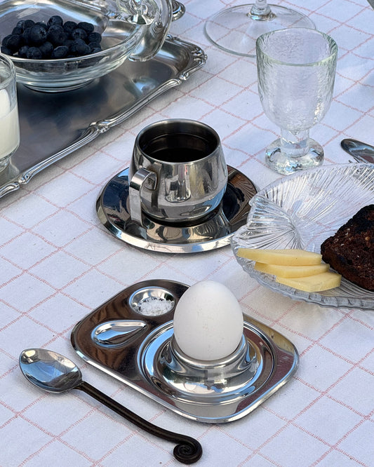 Steel egg plates