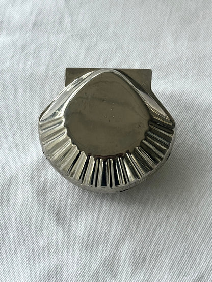 Silver plated clam