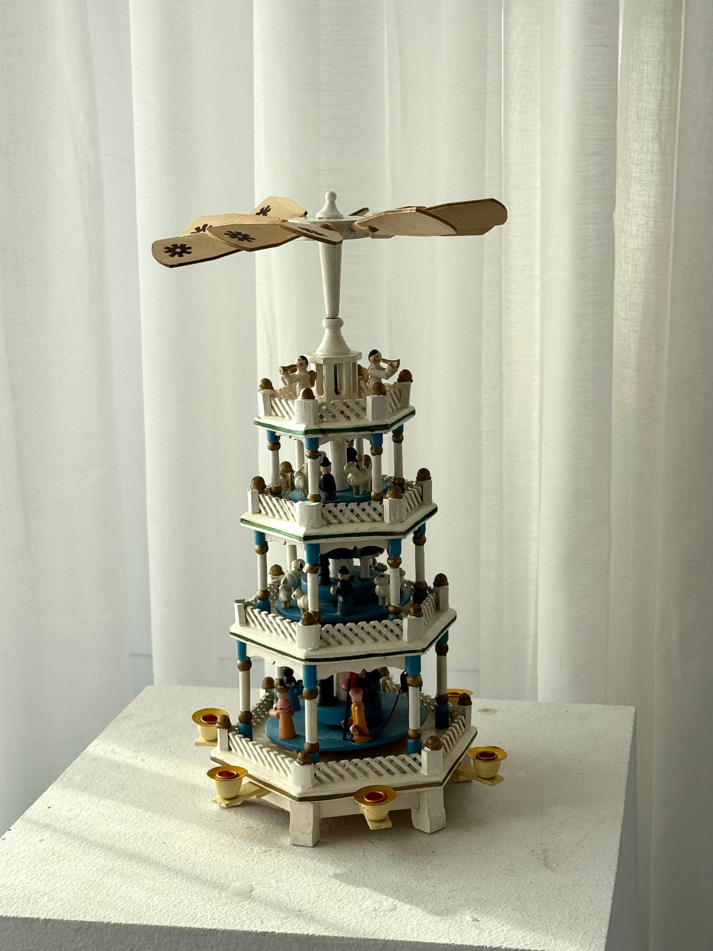 “Mini” pyramid