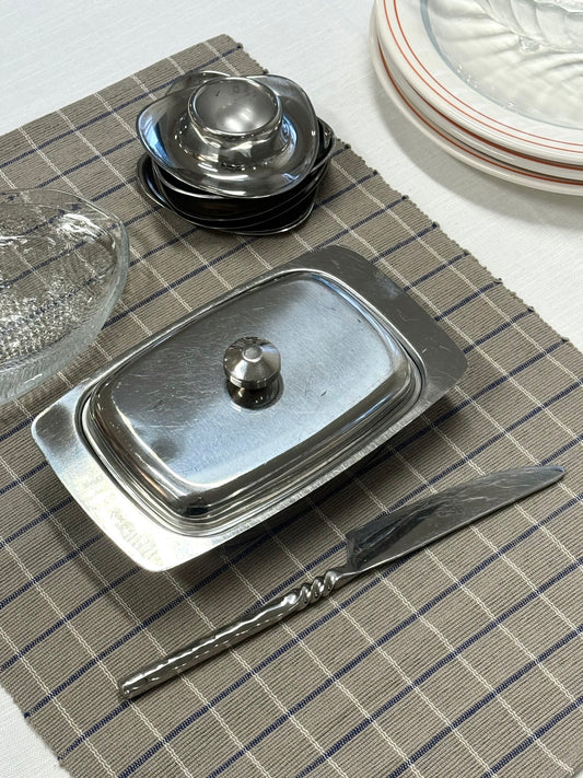 Butter dish