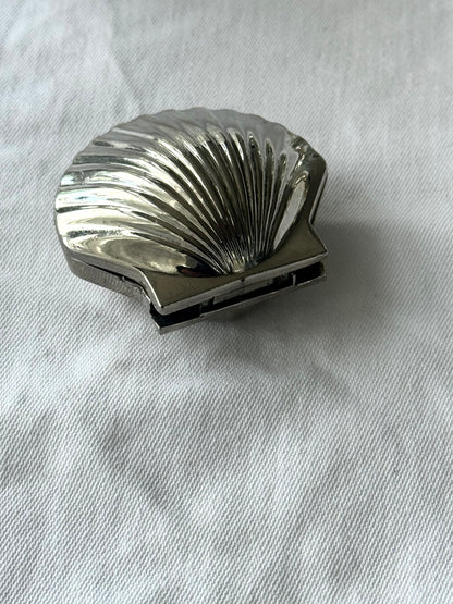 Silver plated clam