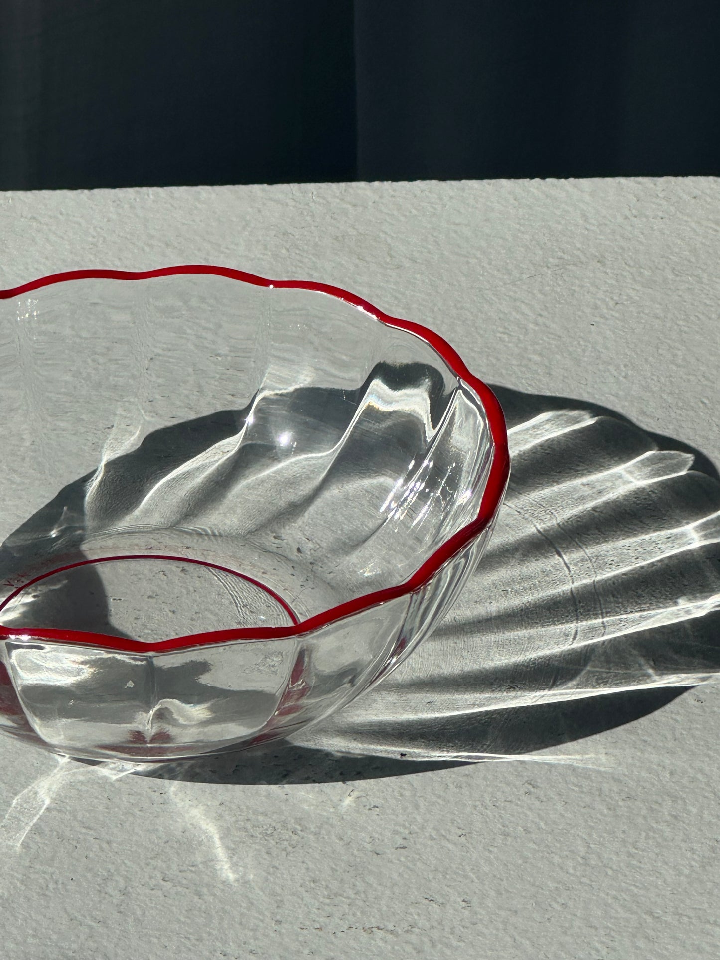 Red rim bowls