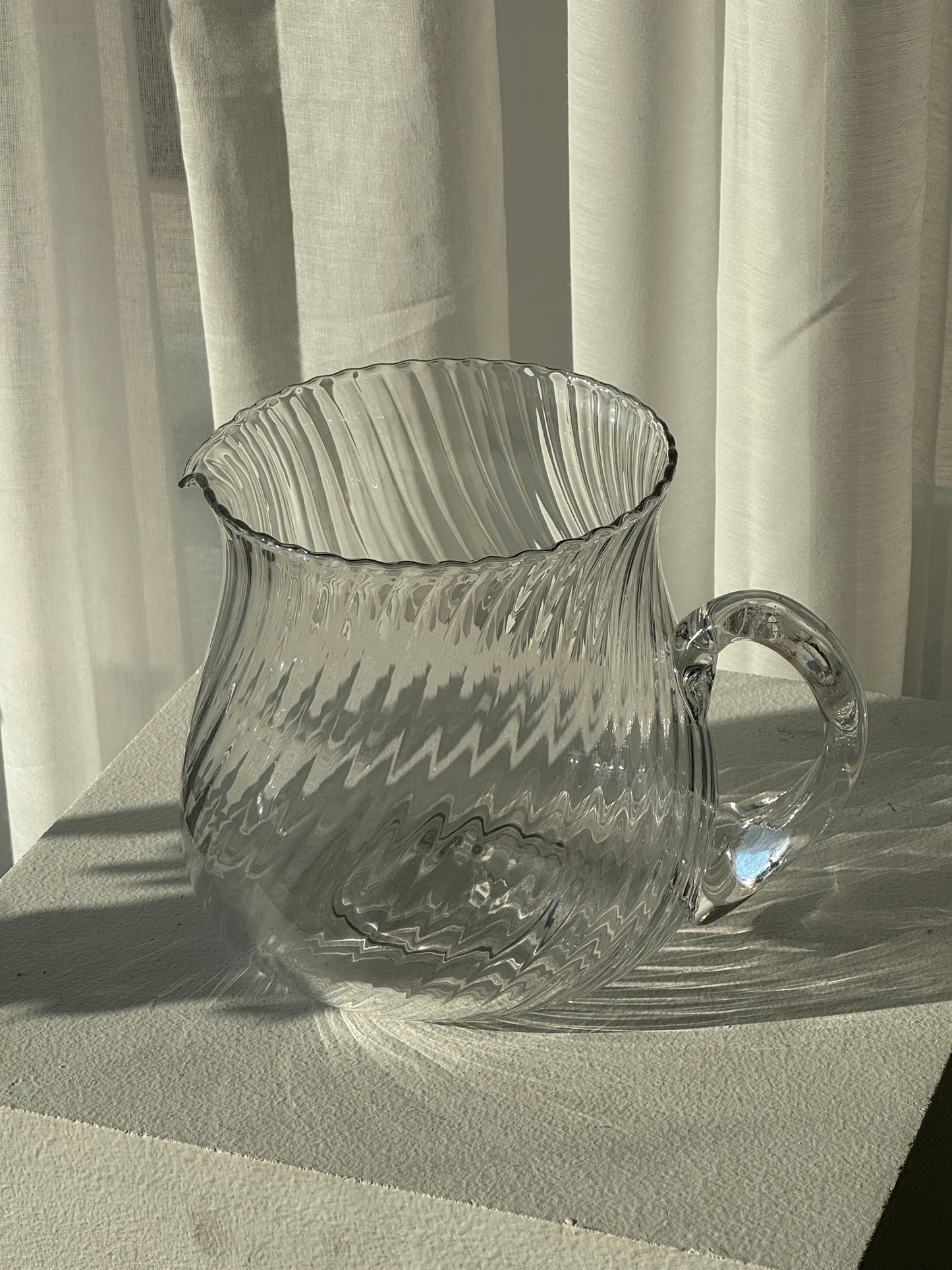 Swirling jug