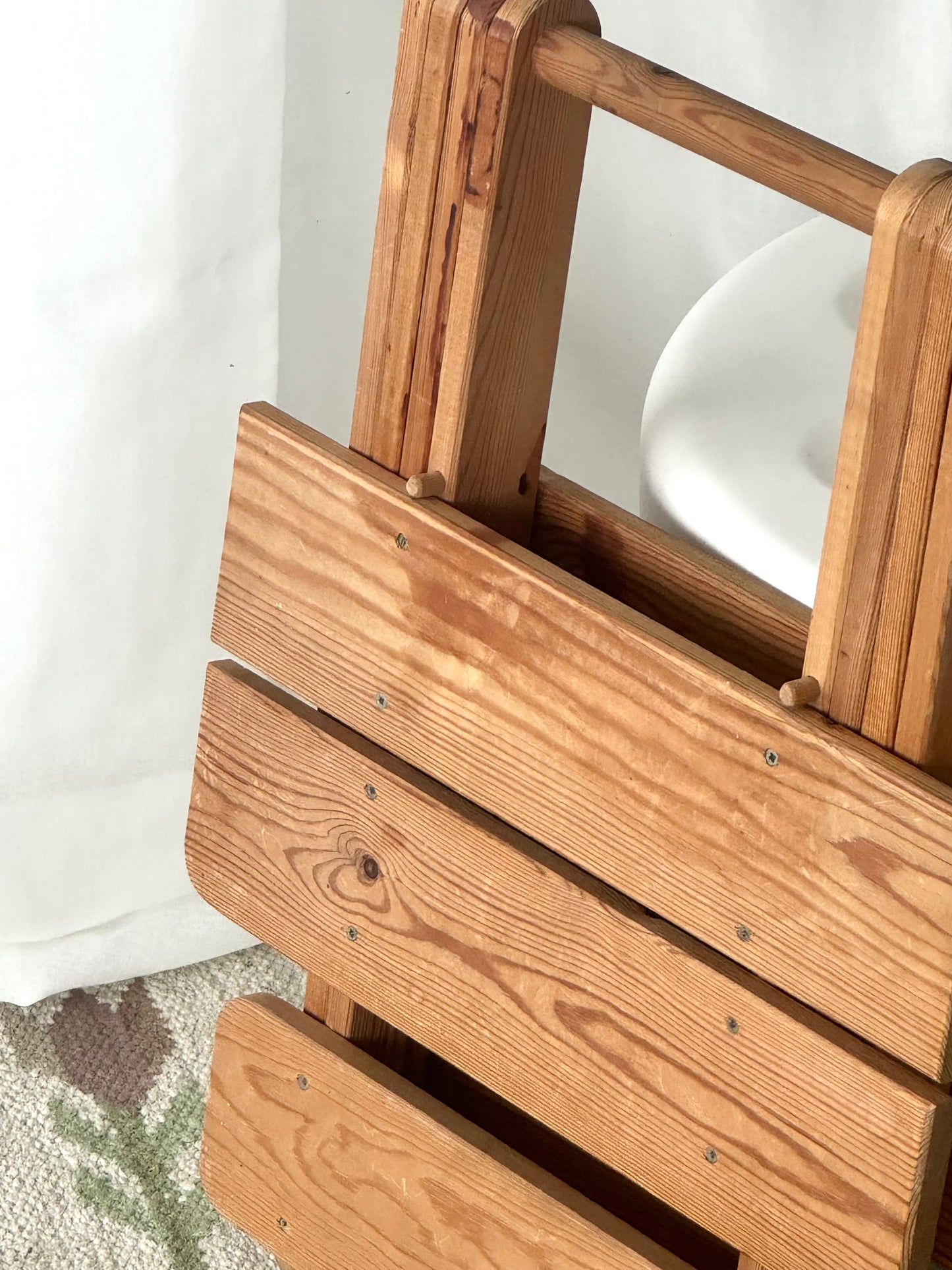 Wooden side table/stool