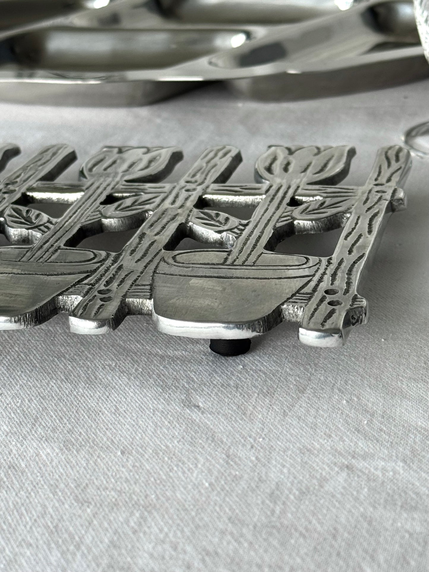 Alu trivet