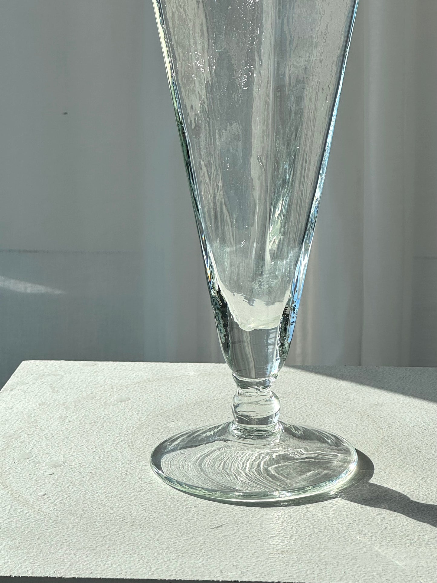 Vase on foot