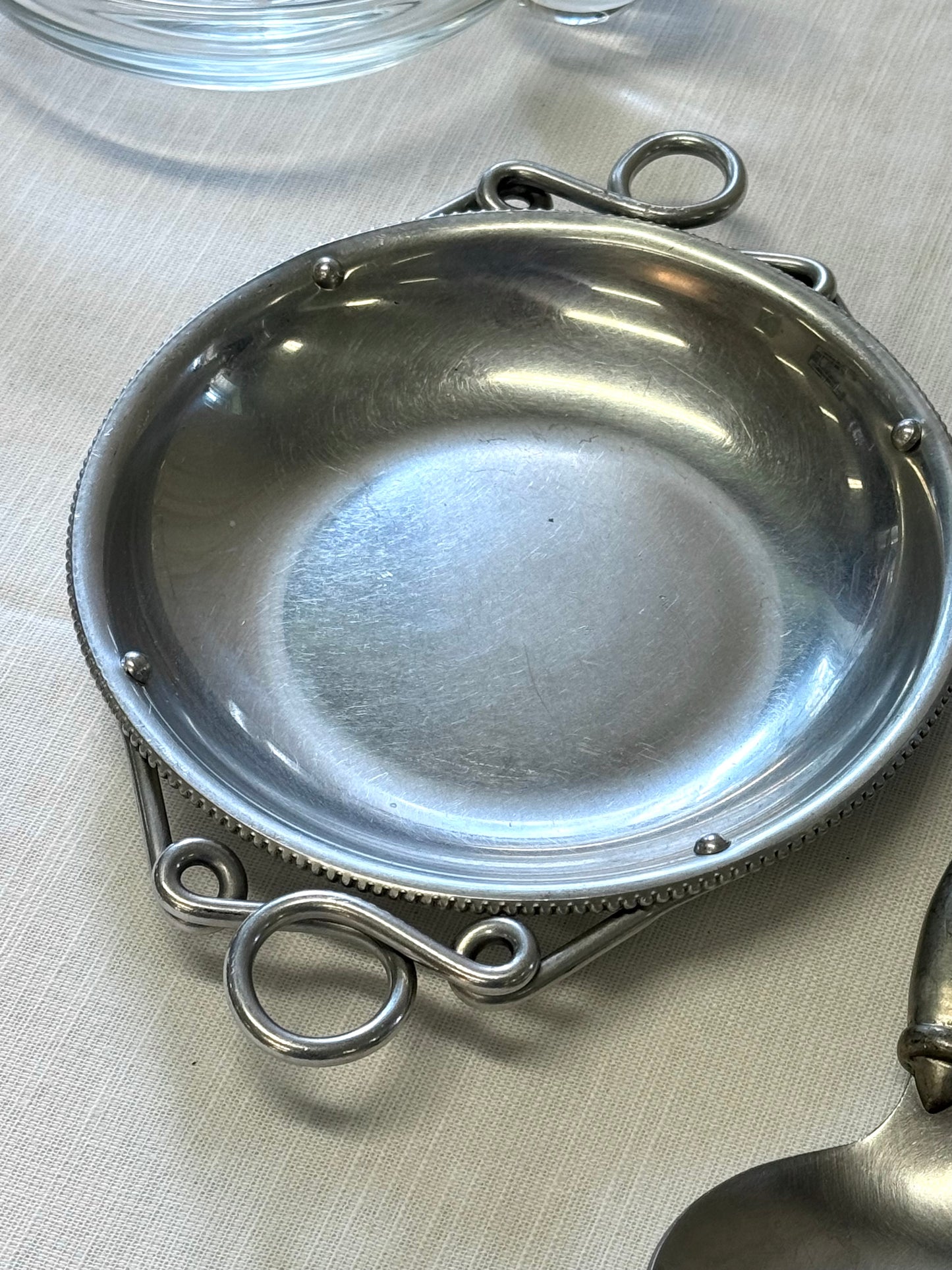 Tin dish