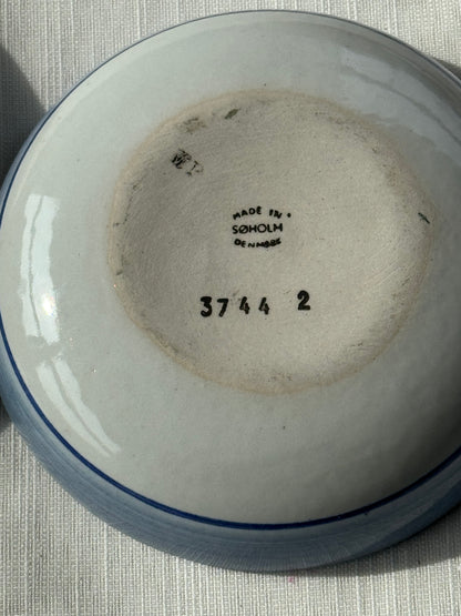 Small ceramic bowls
