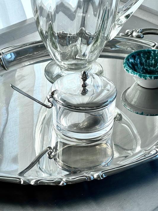 Sugar bowl