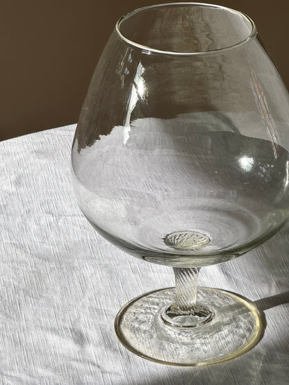 Goblet vase