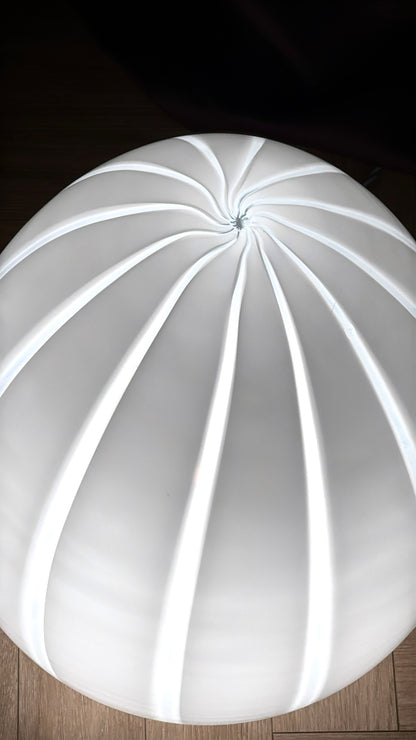 Vintage Murano egg lamp
