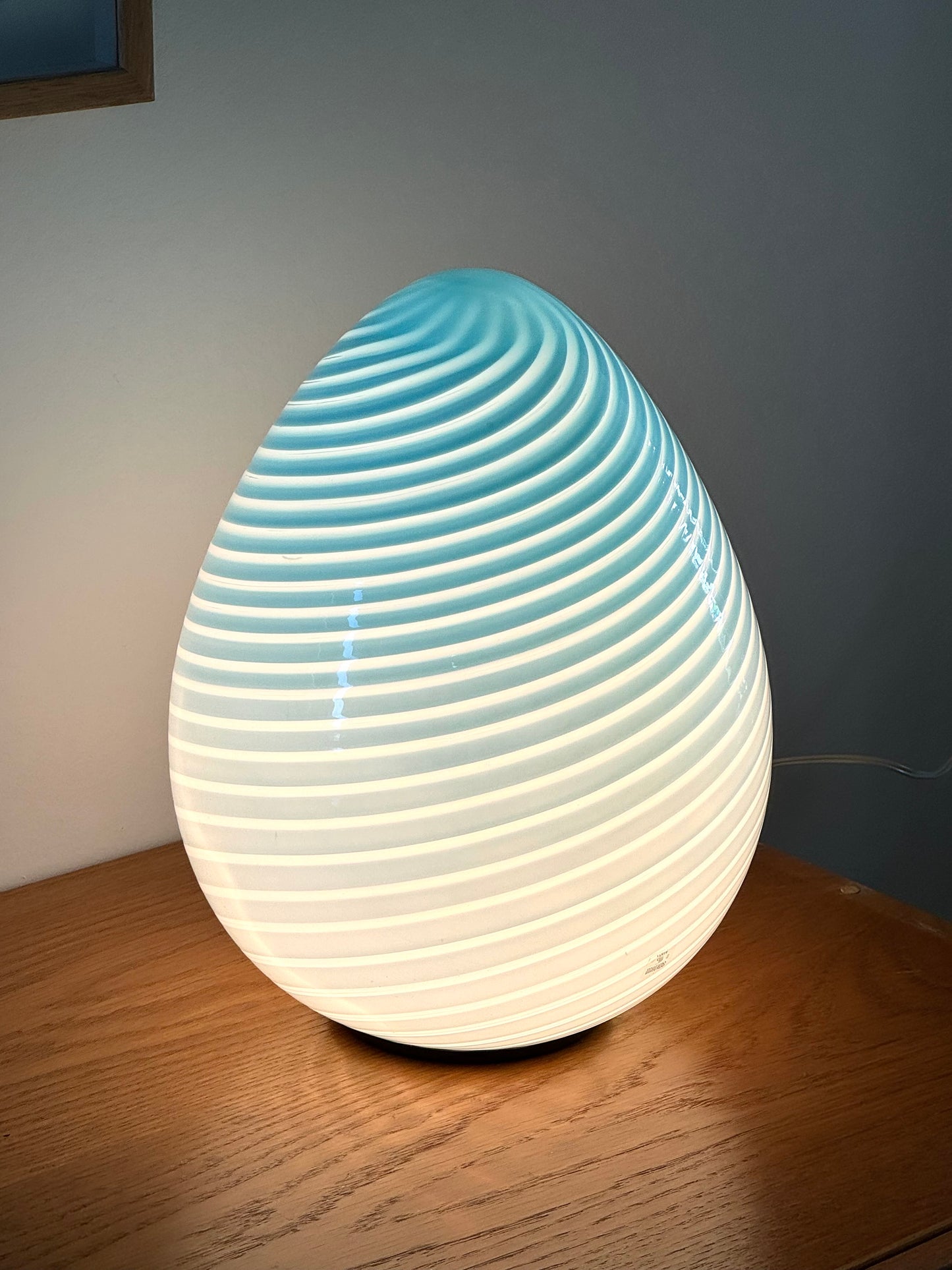 Vintage Murano egg lamp