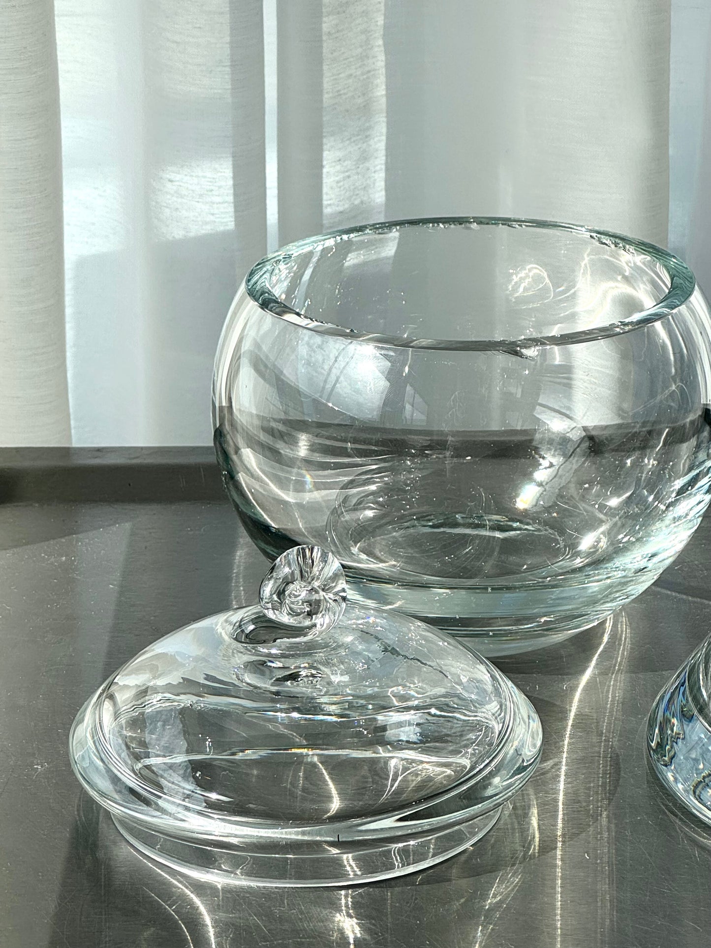 Glass bonbonniere