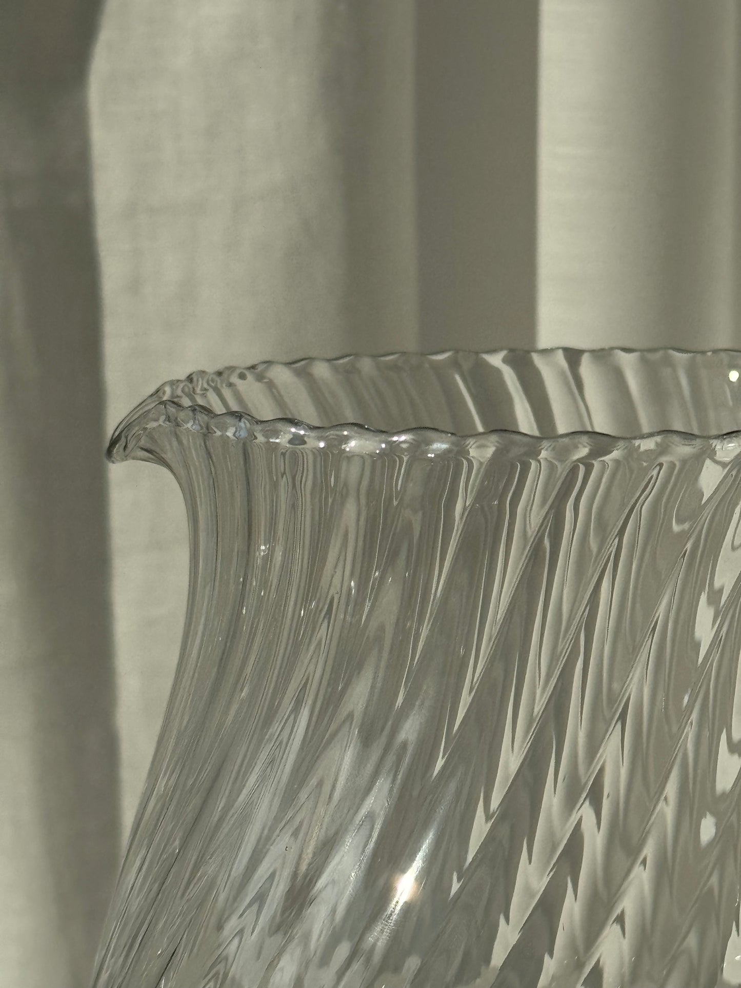 Swirling jug
