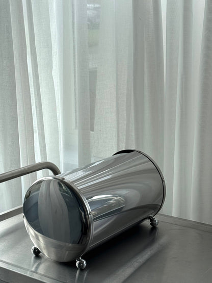 Chrome bread case