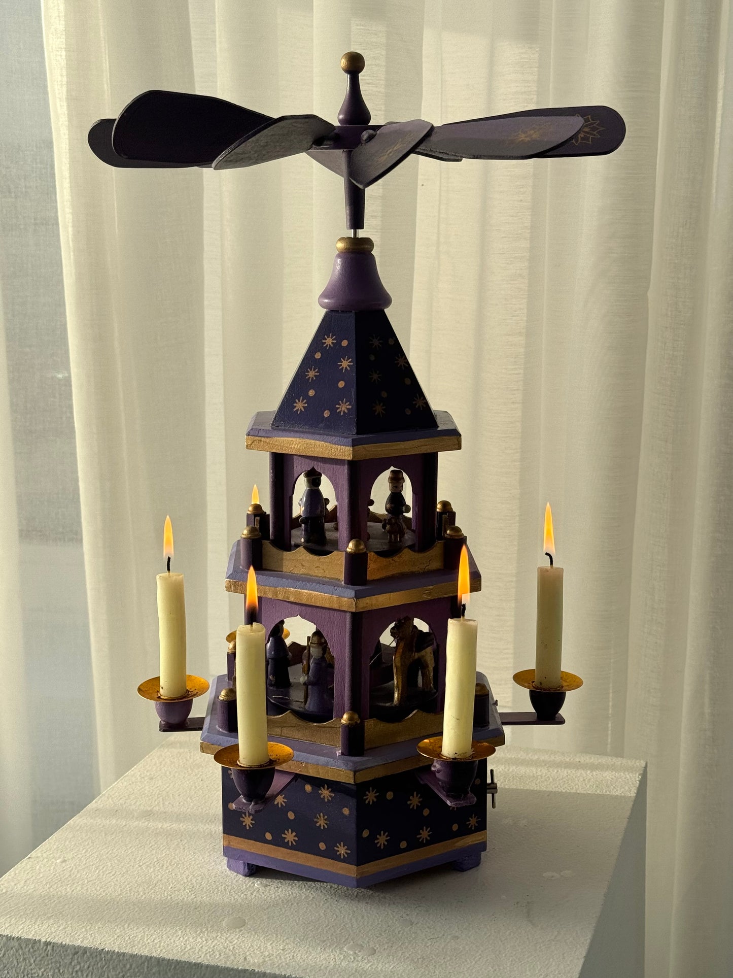 Music box pyramid